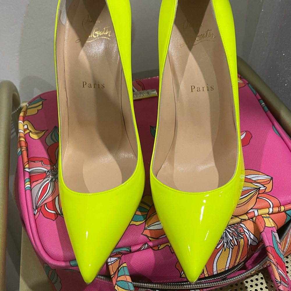 Christian Louboutin Brand New Highlighter 38.5